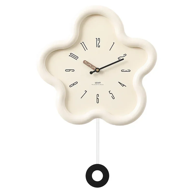 

Non perforated cream style living room clock, modern and minimalist clock, restaurant creative swing clock