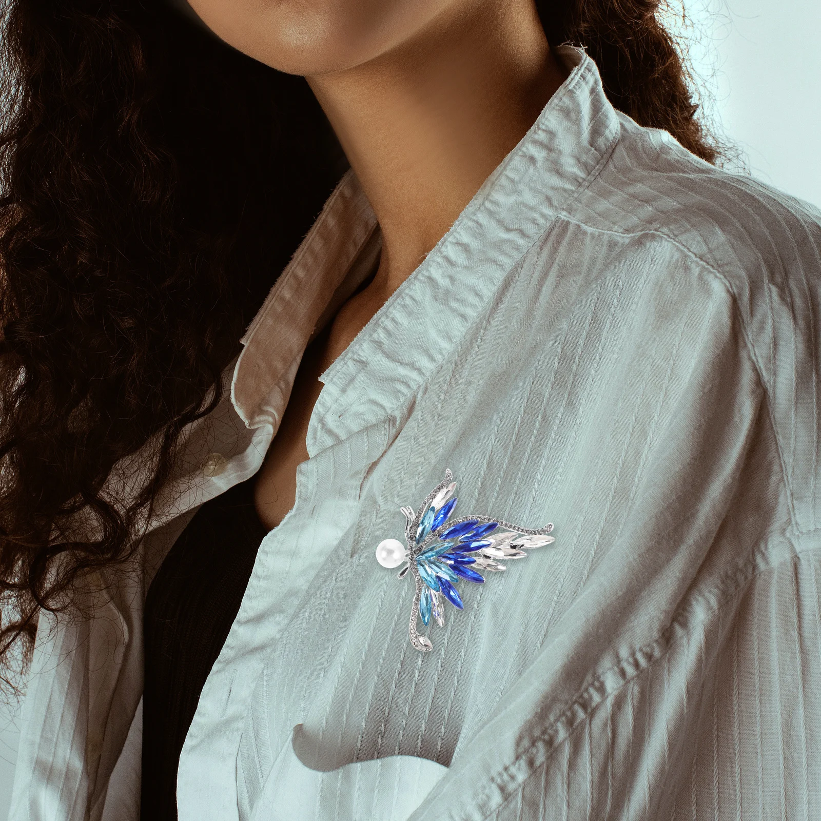 

Sparkle Rhinestone Butterfly Brooch Pin Women Elegant Versatile Jewelry Exquisite Craftsmanship Formal Casual Occasions