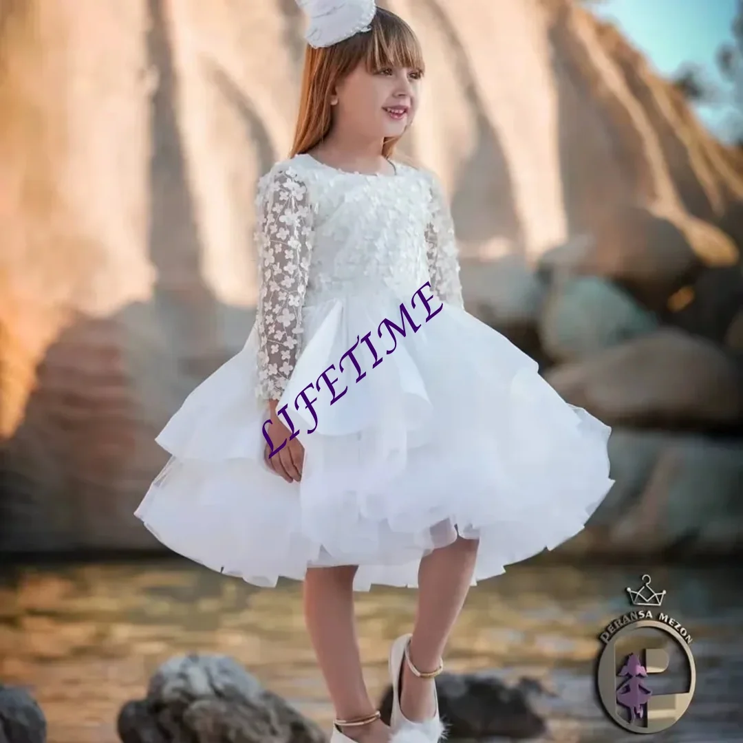 فستان فتاة الزهور مخصص أبيض مخصص بأكمام طويلة مزين بالدانتيل بطول الركبة طفل لطيف أول مناولة حفلة عيد ميلاد Gow