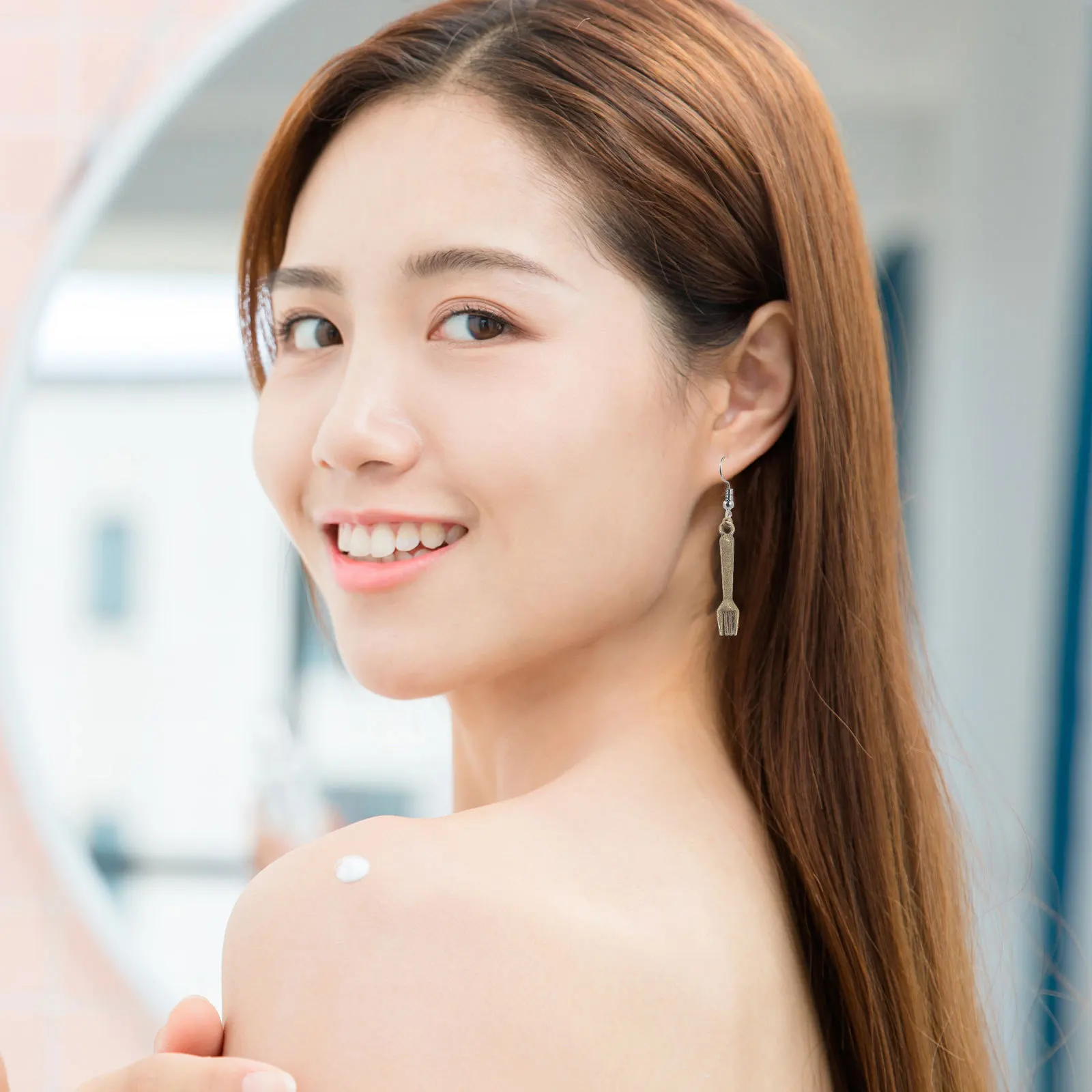 100Pcs Liontin Garpu Vintage dari Logam Paduan, Aksesoris Mini Retro untuk Pembuatan Perhiasan DIY, Kalung, Gelang, Anting, dan Peralatan Makan