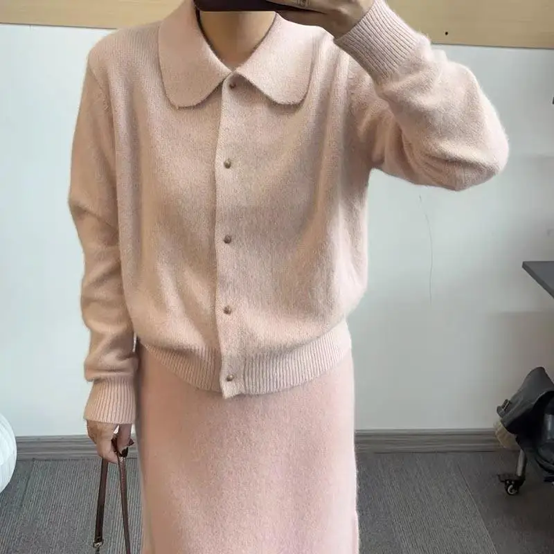 เสื้อสเวตเตอร์ถักแบบมีกระดุมสำหรับผู้หญิง สไตล์เกาหลี แขนยาว คอปก แบบเรียบง่าย นุ่ม สบาย เหมาะสำหรับฤดูใบไม้ร่วงและฤดูหนาว