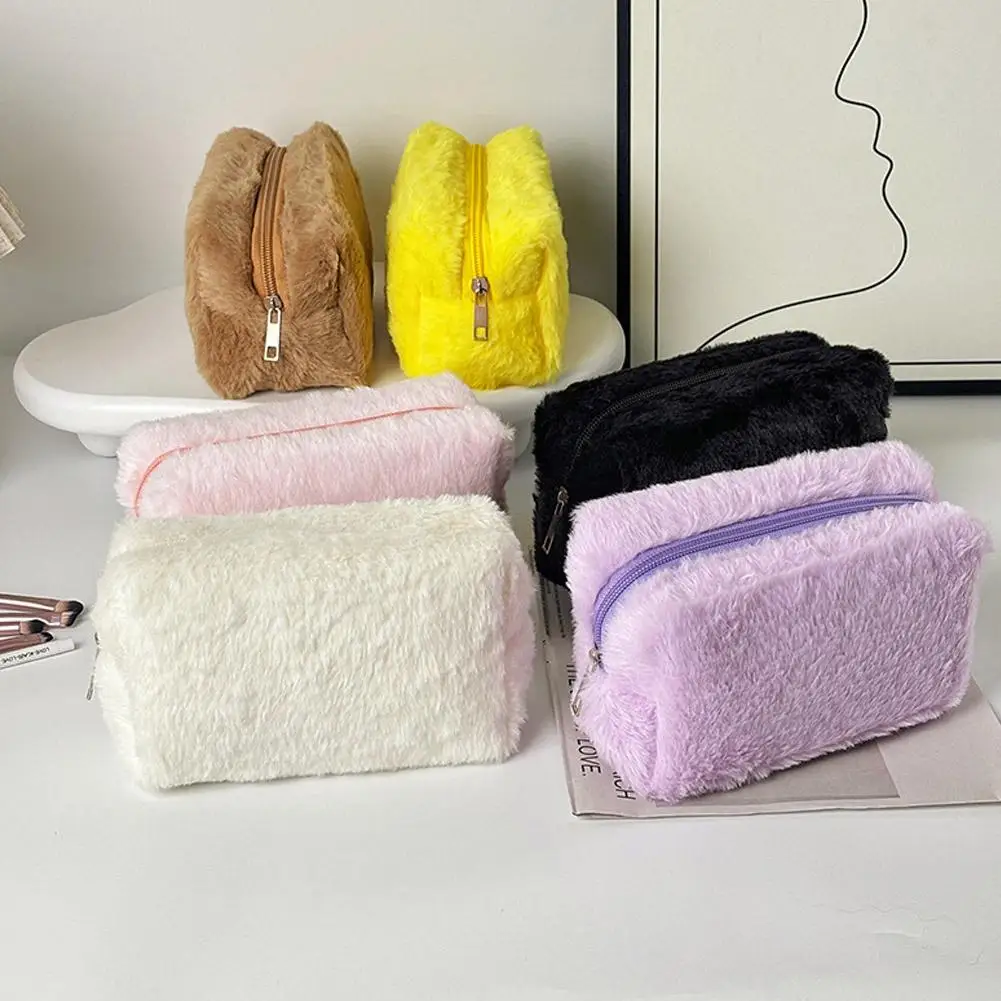 Plush Makeup Bag Large Capacity Travel Toiletry Pouch Cute Portable Cosmetic Storage Organizer Soft Fluffy Zipper Bag For Women