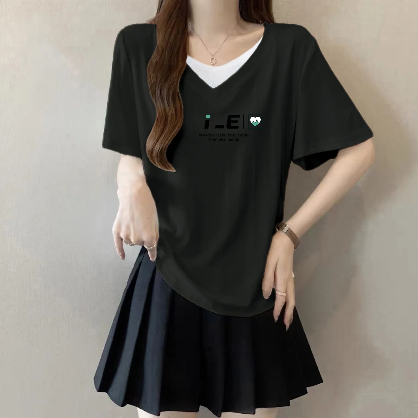 

Женская хлопковая футболка больших размеров, летняя новинка, с лоскутным узором, свободного кроя, стройнящая, универсальная, омолаживающая, для полных женщин, модная, повседневная...