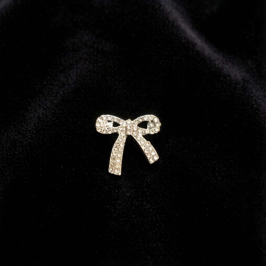 Fashion 26 Anti-Exposure Accessory, Decorative Item, Metal Lapel Pin, Lapel Pin, Bow Tie Accessory, Date Night Diy, European Retro Style, Shoe Decoration, Scarf Clip, Anti-Exposure Brooch, Clothing Decoration, Elegant Decorative Buckle, Unique Themed Brooch, Ins Hidden Buckle