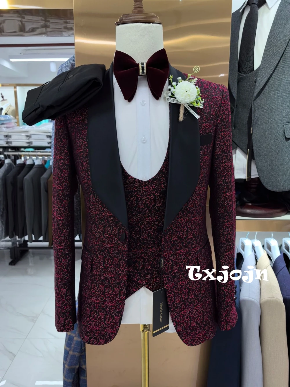 

Wine Red Jacquard Slim Fit Formal Suit Set For Men High Quality Men's Suits 3 Pieces Wedding Groom Best Man Tuxedo Customized