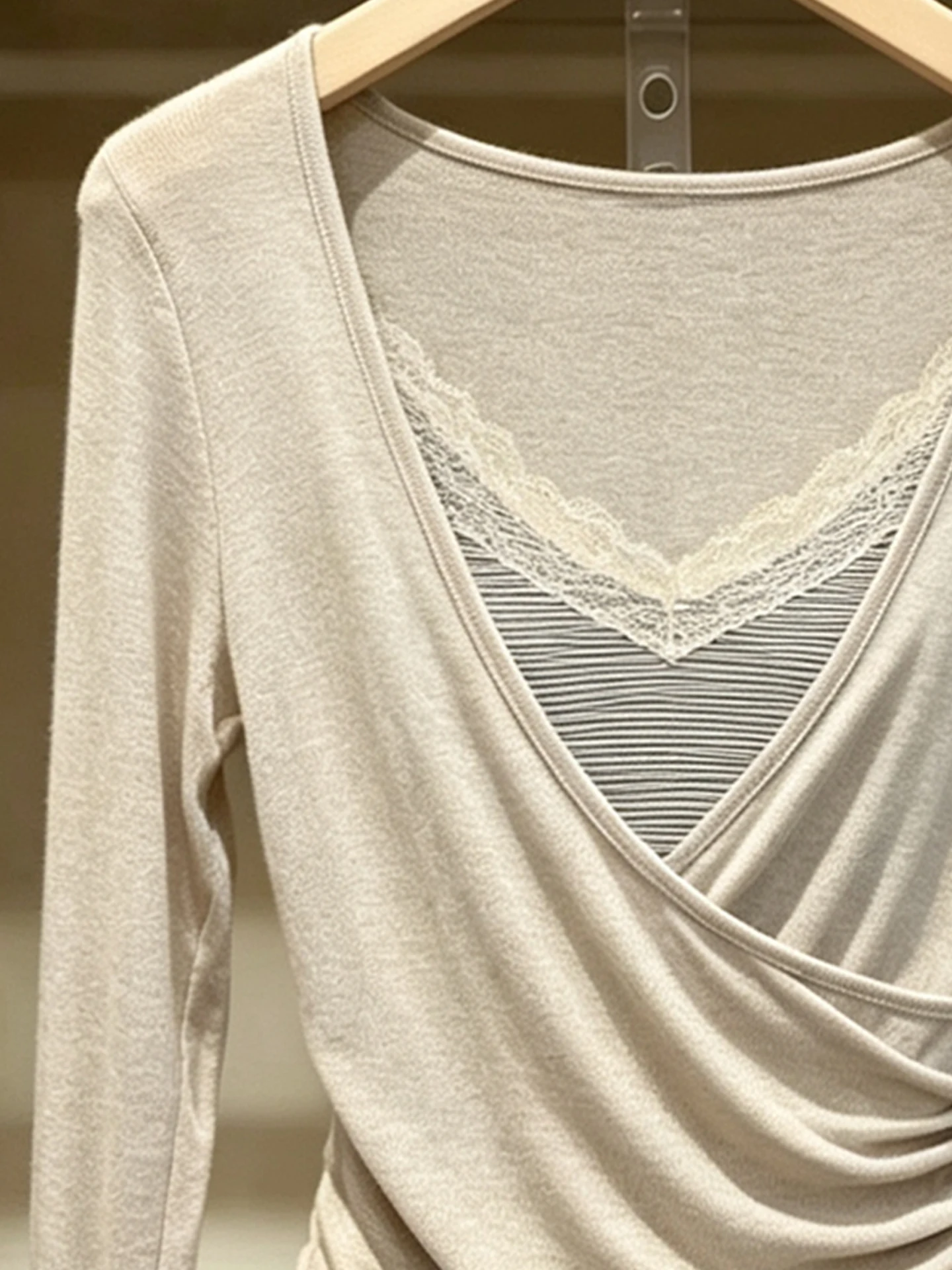 Summer New Oatmeal Color Women's Slim Fit Striped Two-Piece Set Soft Style Long Sleeve V-Neck Casual Wear Daily Outfits