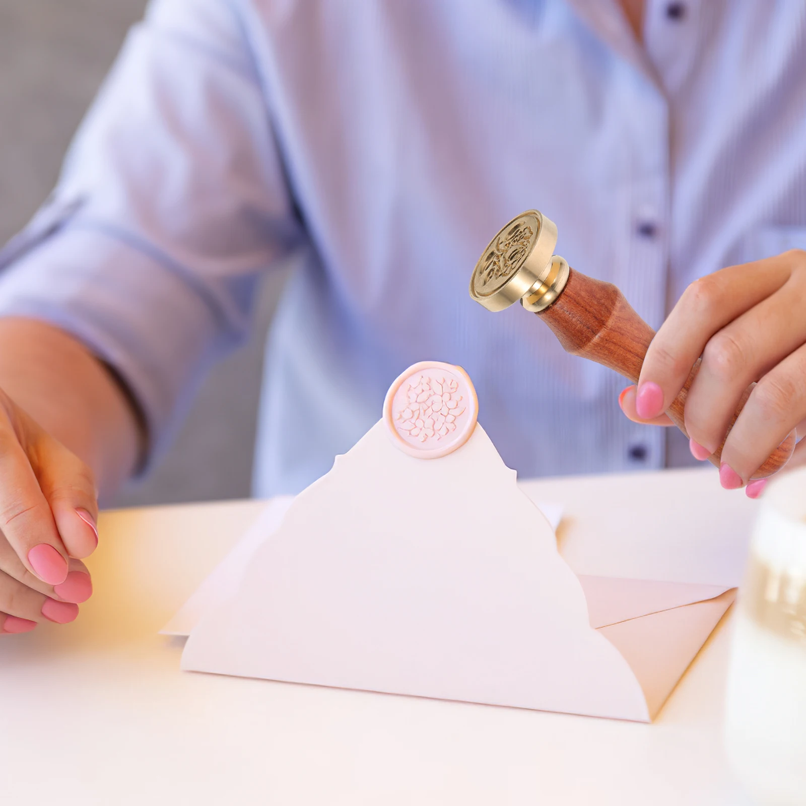 

2pcs Rose Wax Seal Stamps Vintage Heart Pattern DIY Decor Envelope Sealing Craft Tool Valentine Gifts Retro Style