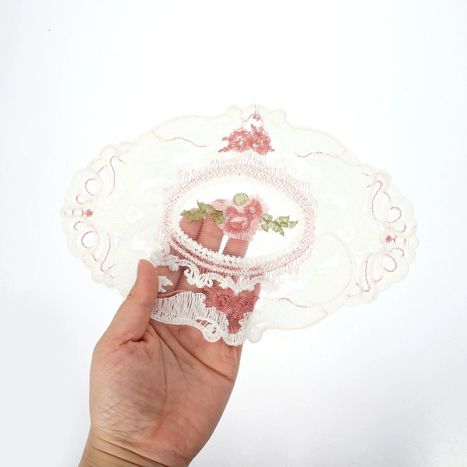 

2pcs Lace Placemat Set Reusable Elegant Embroidered Table Mats Thermal Insulation Stain Resistant Decorative Coasters for Home