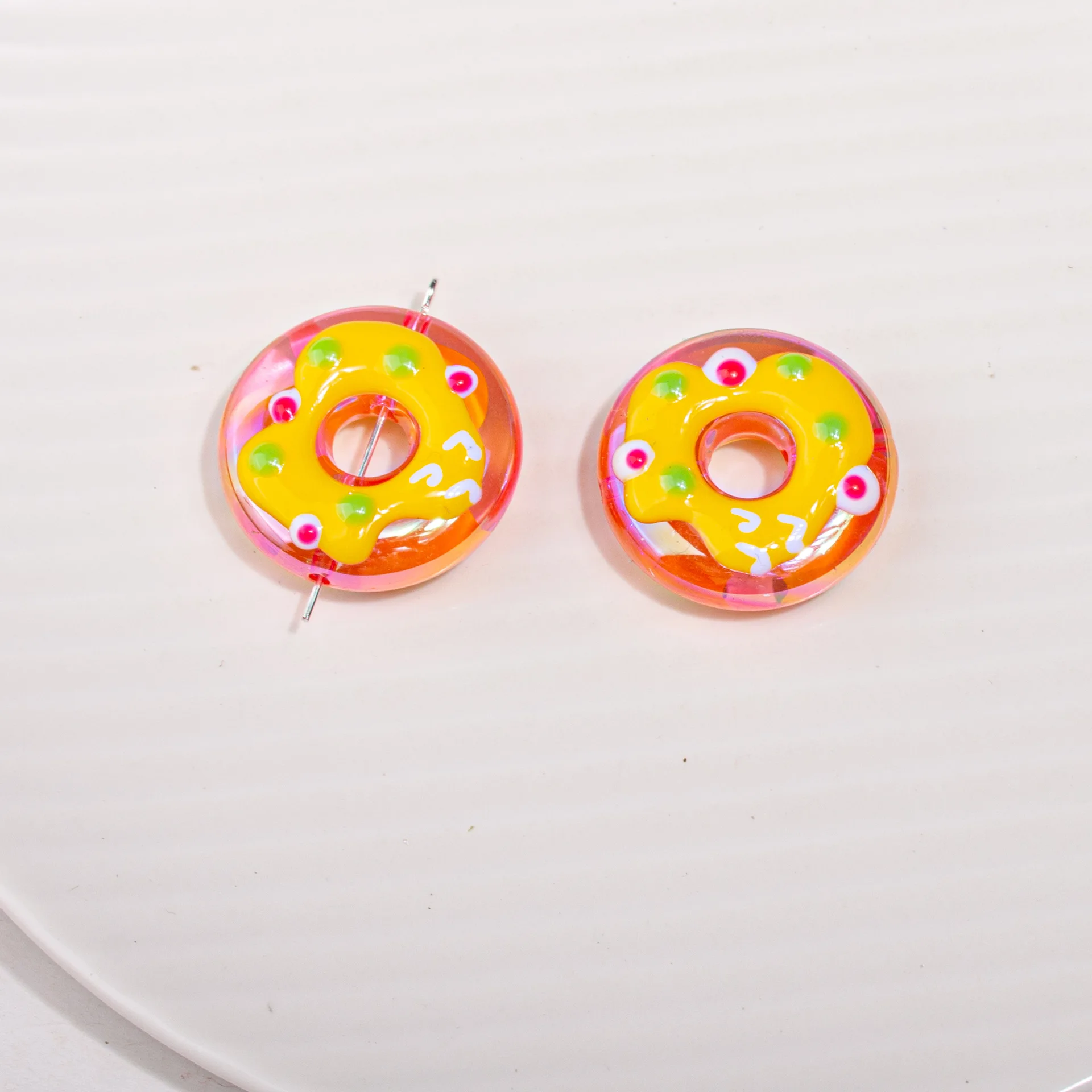 New Arrival 27mm 40pcs Oil Drop Cute Colorful Sweet Food Donut Bread Acrylic Jewelry Beads for Bracelet Necklace Making Supplies