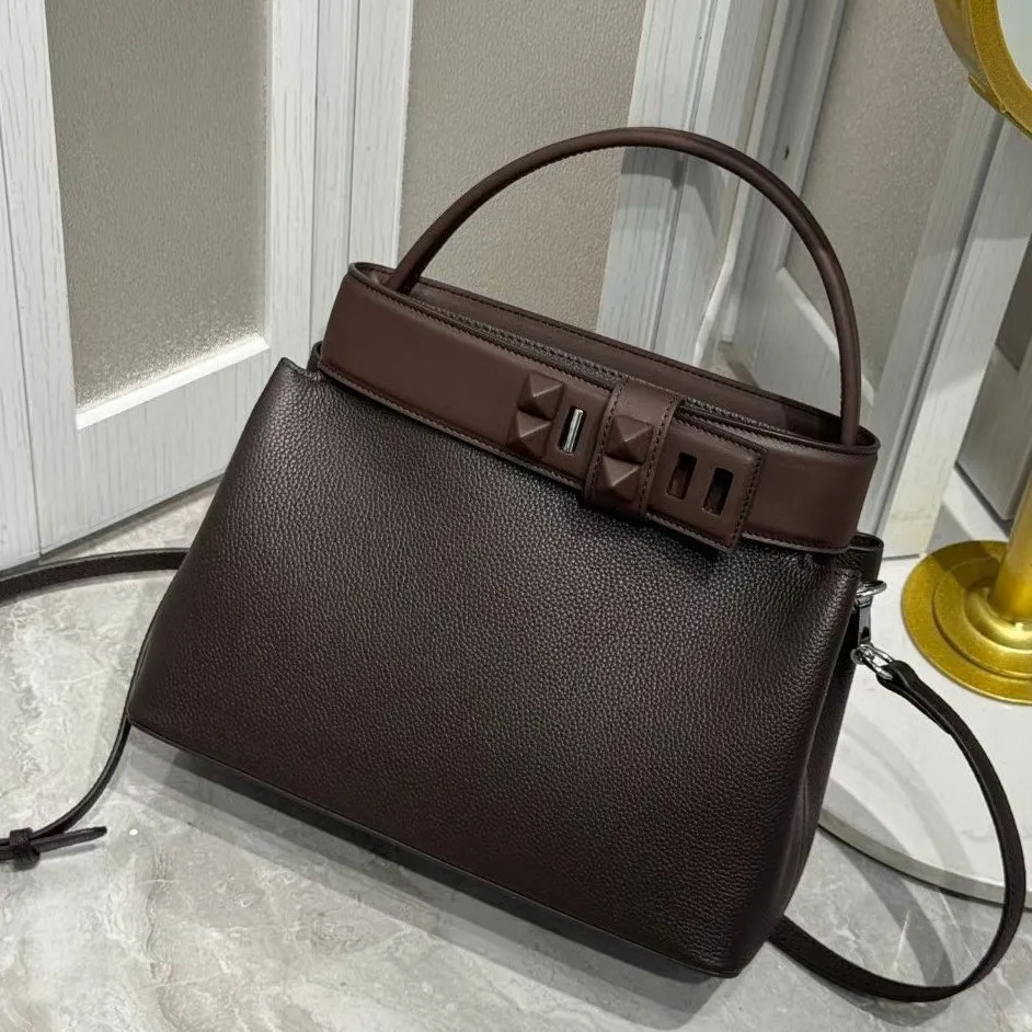 sac-a-main-en-cuir-de-luxe-pour-femme-bandouliere-style-vintage-en-cuir-de-vachette-togo-elegant-et-tendance-pour-toutes-les-saisons