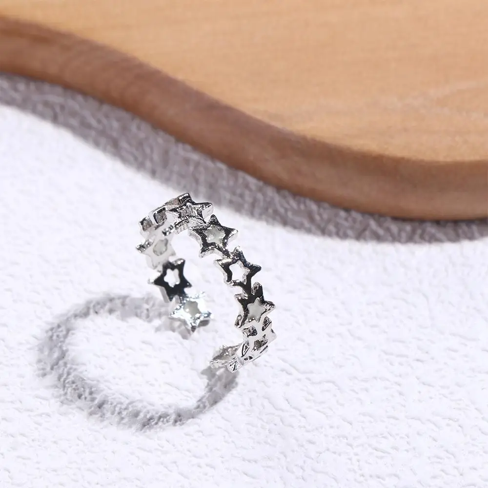 Fashion Glow in Dark Luminous Star Ring Silver Open Glowing Finger Ring Fluorescent Alloy Hollow Out Star Ring Girls