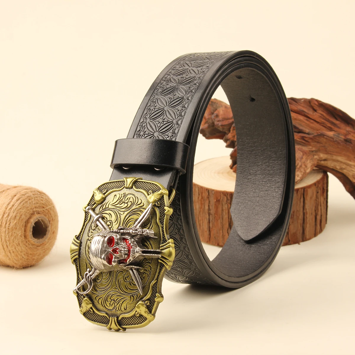 2025 جديد رجل أحمر العين الجمجمة النحاس مشبك 3.7 سنتيمتر واسعة حزام خصر عصري للرجال والنساء أحزمة نمط الدنيم الغربي cintura uomo
