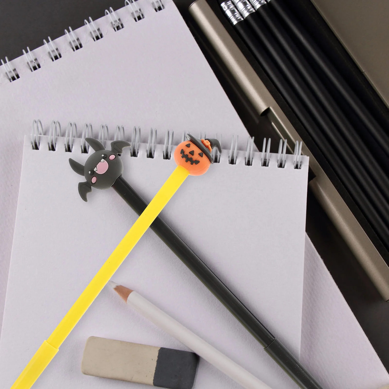 

15pcs Halloween Gel Cartoon Writing For Students Office Supplies Party Favors Smooth Portable Stationery Pumpkin Pens