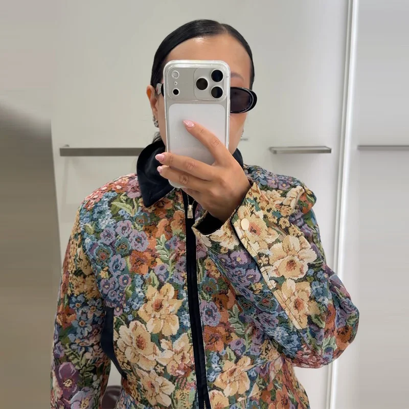 Blumenbedruckte Revers-Jacken mit Taillenbetonung und Reißverschluss für Damen, Street-Style, Umlegekragen, lange Ärmel, paneelierte schmale Jacken, neue Oberbekleidung – Detail 5