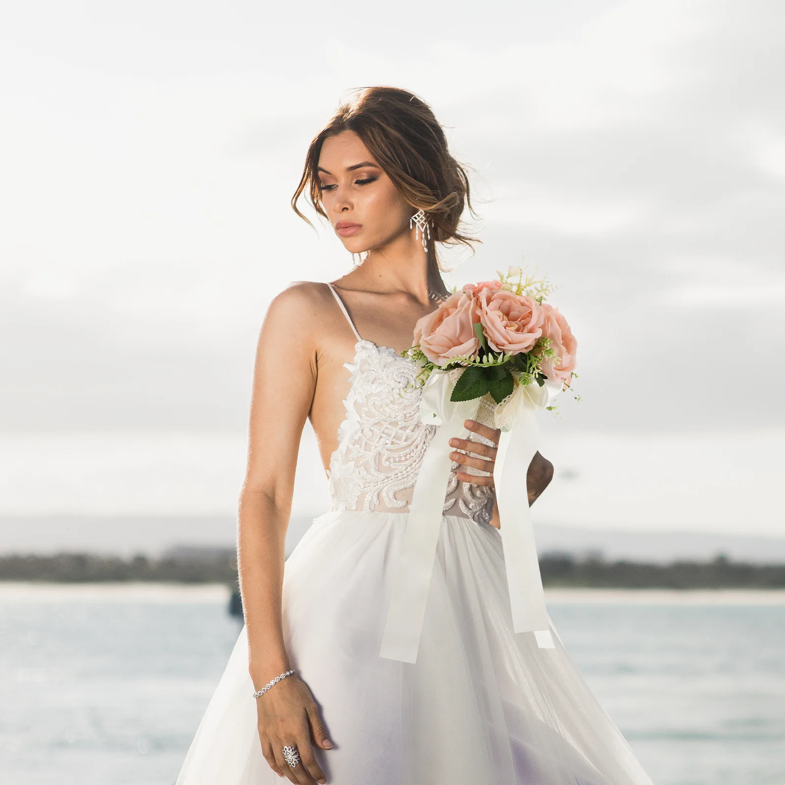 

Artificial Silk Bridal Wedding Bouquet High Realism Fade Resistant Lightweight for Ceremony Photo Shoot Bridal Flowers