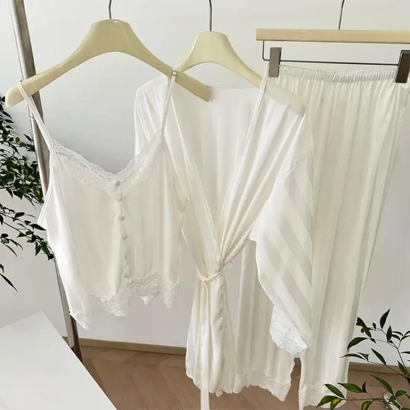 

Свадебный пижамный комплект для невесты: женский шелковый атласный шифоновый сексуальный пеньюар с кружевной отделкой, летний нежный французский комплект из трех предметов для дома