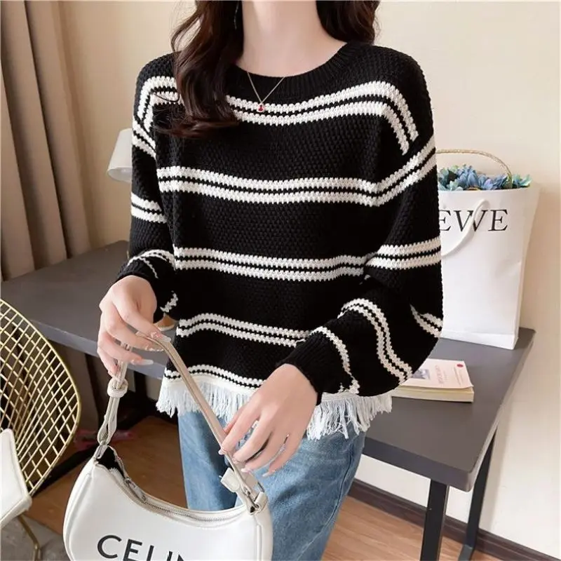 Striped Fringe Short Sweater For Women's Spring Autumn New Loose Fitting Outer Wear Round Neck Long Sleeved Knitted Bottom Top