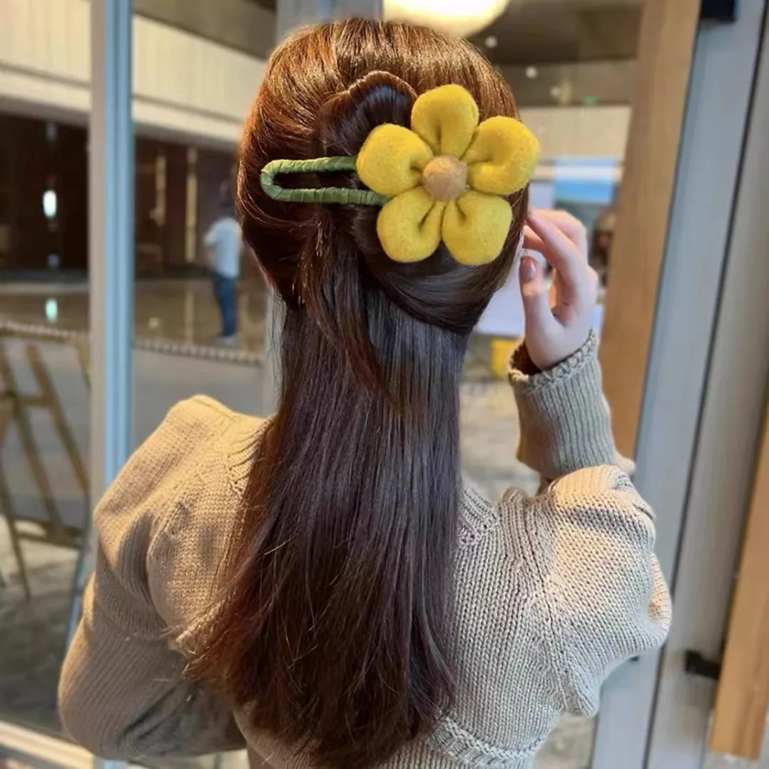 Large Size Flower Duckbill Clip Autumn Plush Flower Hairpin Women Girls BB Clip Ponytail Hair Claws Barrettes Hair Accessories