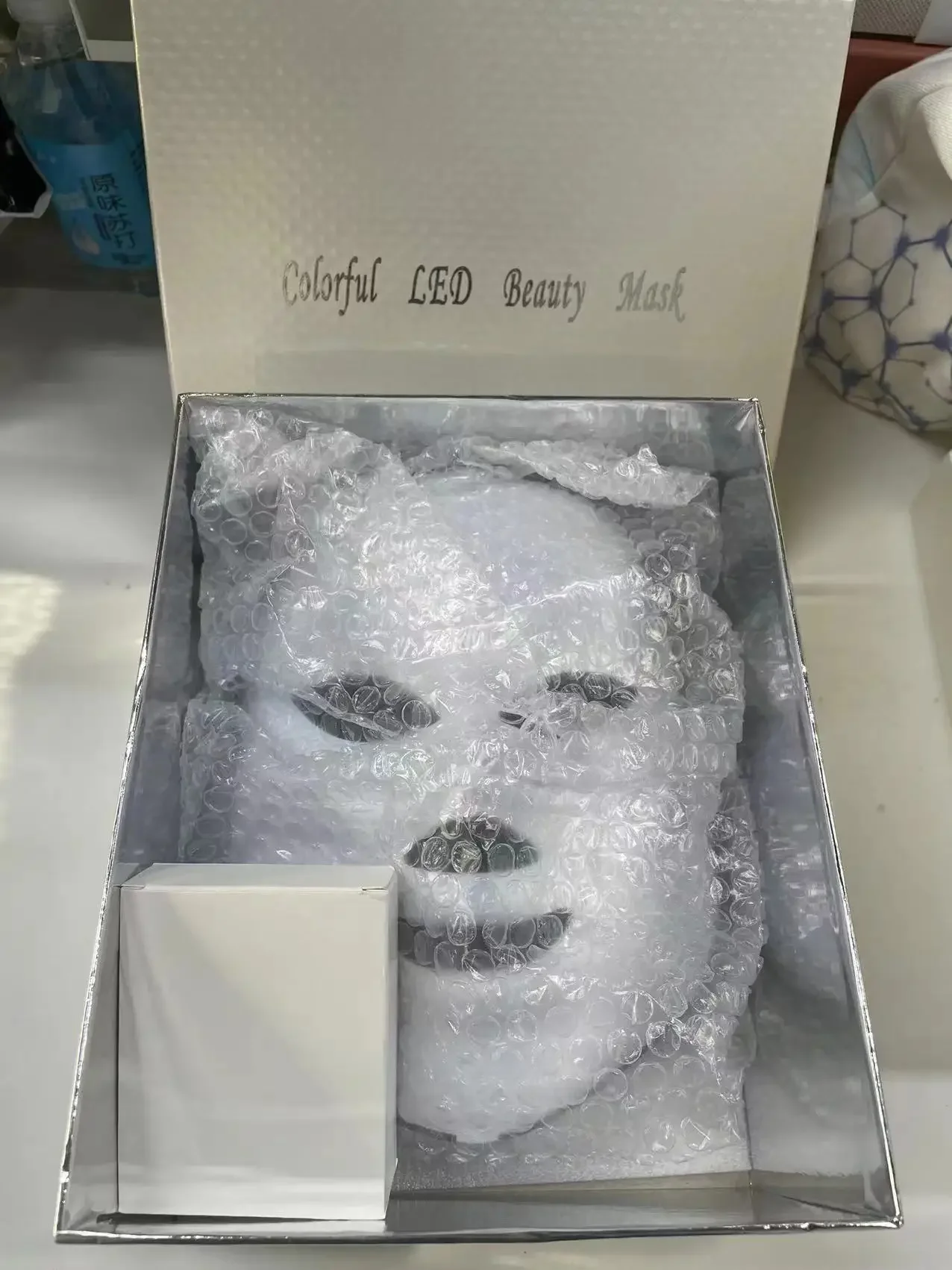 Беспроводная светодиодная маска для лица для терапии красным светом 192 светодиода 7-1 вариантов цвета Домашняя красота Уход за лицом Прекрасная идея подарка