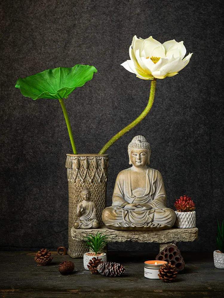 Estatua de Buda para decoración de escritorio, adornos pequeños de resina para coche, artesanía Interior creativa china, muebles para el hogar, mesa de té, sala de té