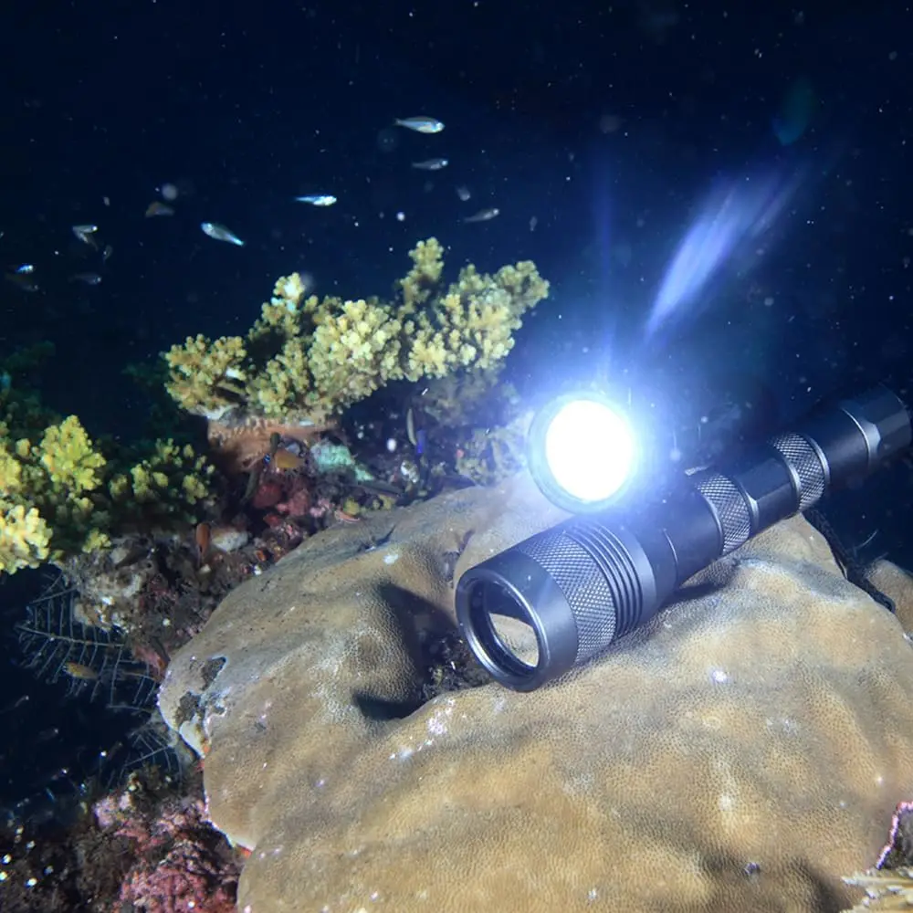 Waterproof 1000 Lumens LED Diving Flashlight, 150m Depth Super Bright Scuba Light with Narrow Beam