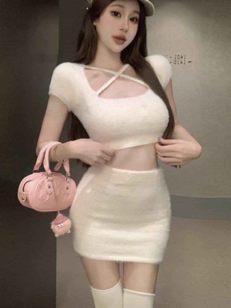 2024 Autumn Sexy Spicy Girl Pure Desire Slim Short Sleeve Low Collar Plush Knitted Top +Wrap Hip Short Skirt Two Piece Set X2T6