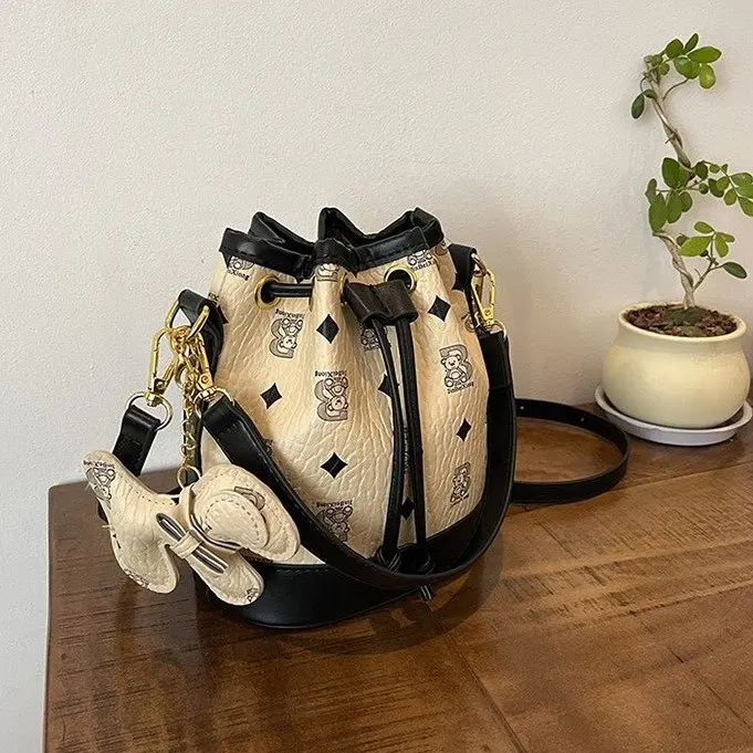 

Новая сумка-ведро 2026 года с цветочным принтом и регулируемым ремнем, элегантная сумка через плечо для работы и поездок, сумка-тоут