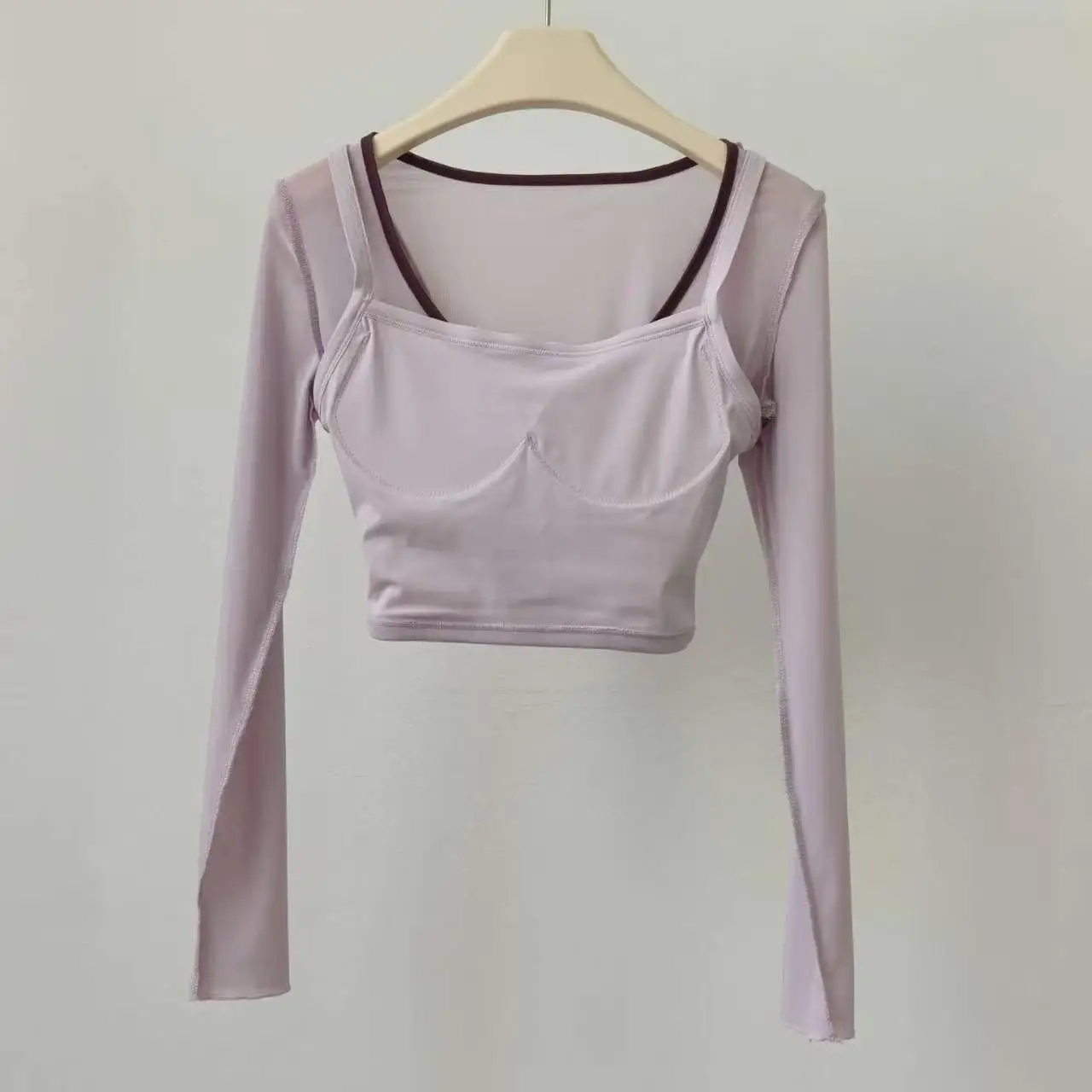Langärmeliges Yoga-Sport-T-Shirt mit Brustpolstern, schlankmachendes Pilates-Trainings-Fitness-Outfit, kontrastierendes, zweiteiliges Set für Damen – Detail 5
