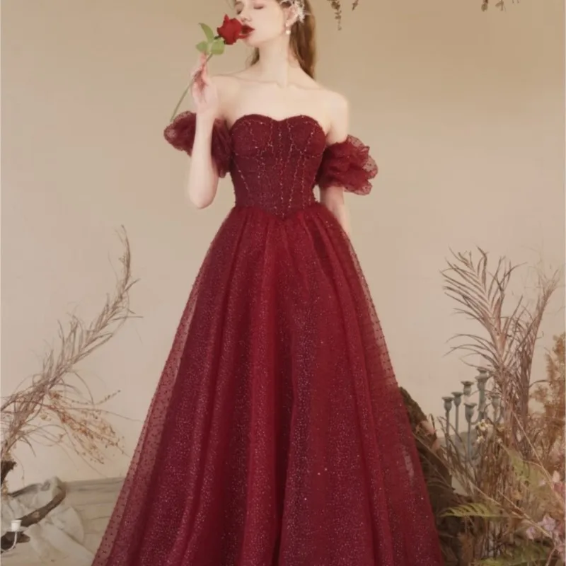 Abito da sposa rosso Toast stagione matrimonio Host temperamento Back-to-Door manica a sbuffo a pois