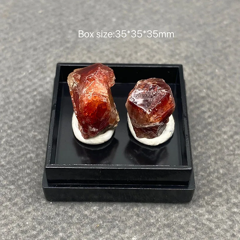 

100% натуральный образец минерала циркона, кулон из хрустальных бусин + размер коробки: 27*25 мм