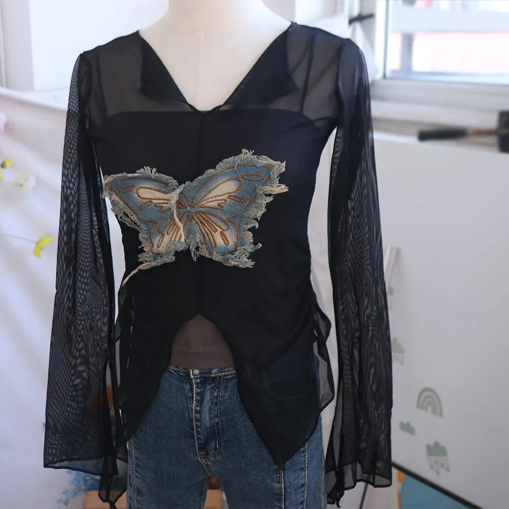 

Модные женские летние топы с V-образным вырезом, сетчатые, прозрачные, с длинными рукавами, в американском ретро-стиле, с аппликацией бабочек, с разрезами, асимметричные