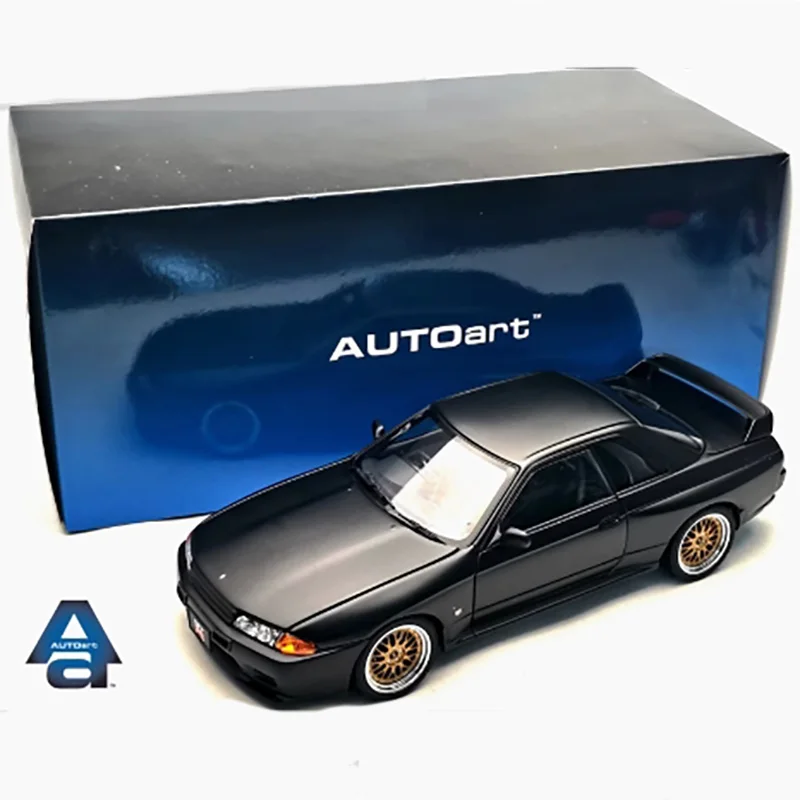 AUTOart 1:18 Scale R32 Alloy Car Model Adult Classic Collection