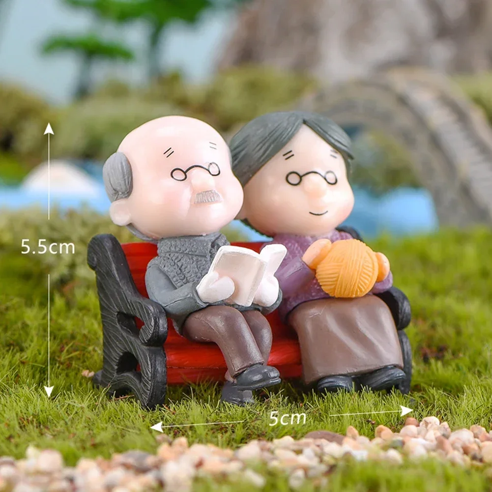 New Mini Couple Figures Grandma Grandpa Sweety Lovers Old Couple Ornament for Fairy Garden Figurines Miniature Home Decoration