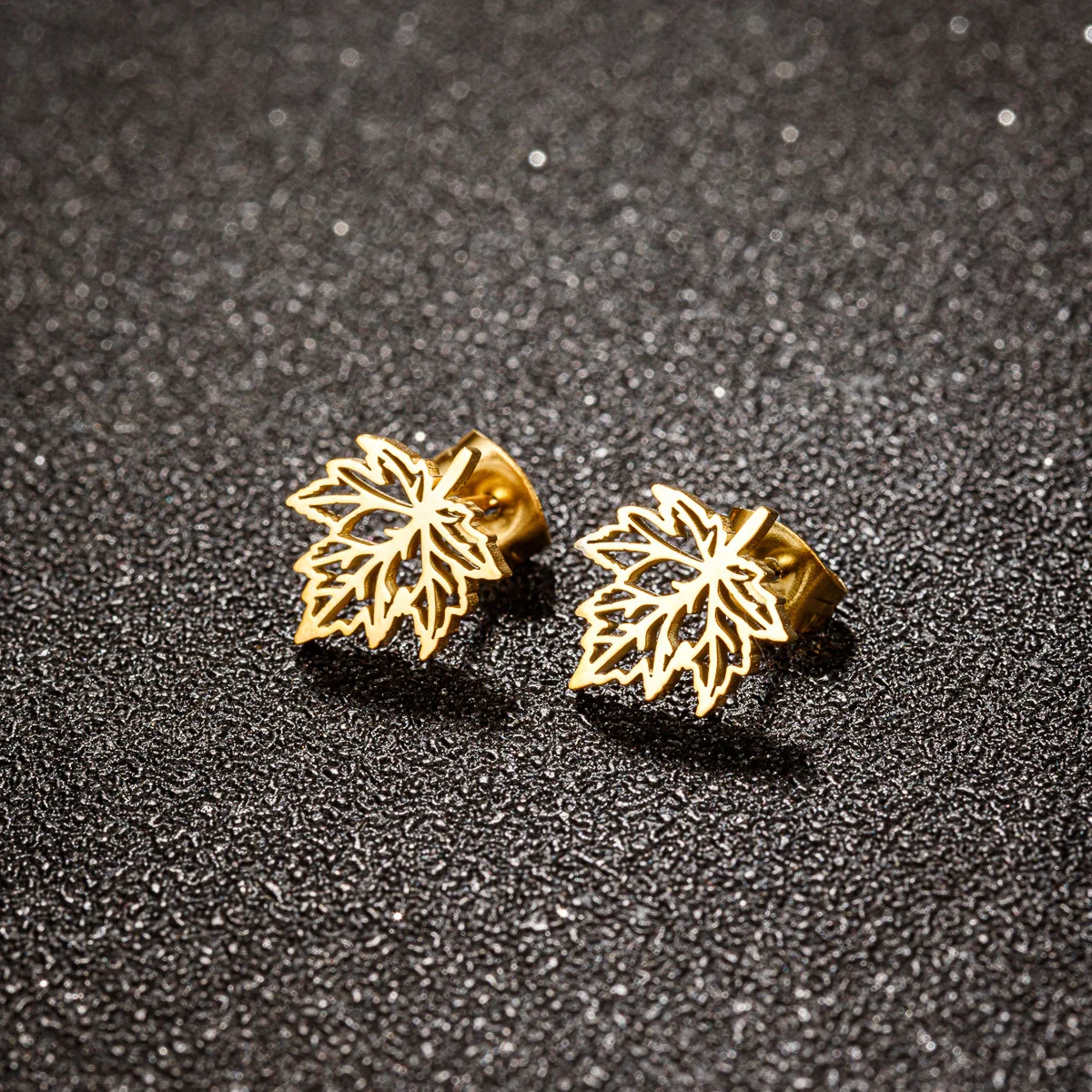 DIY accessories Autumn and winter new gold maple leaf stud earrings ins stainless steel simple hollow fashion niche personality