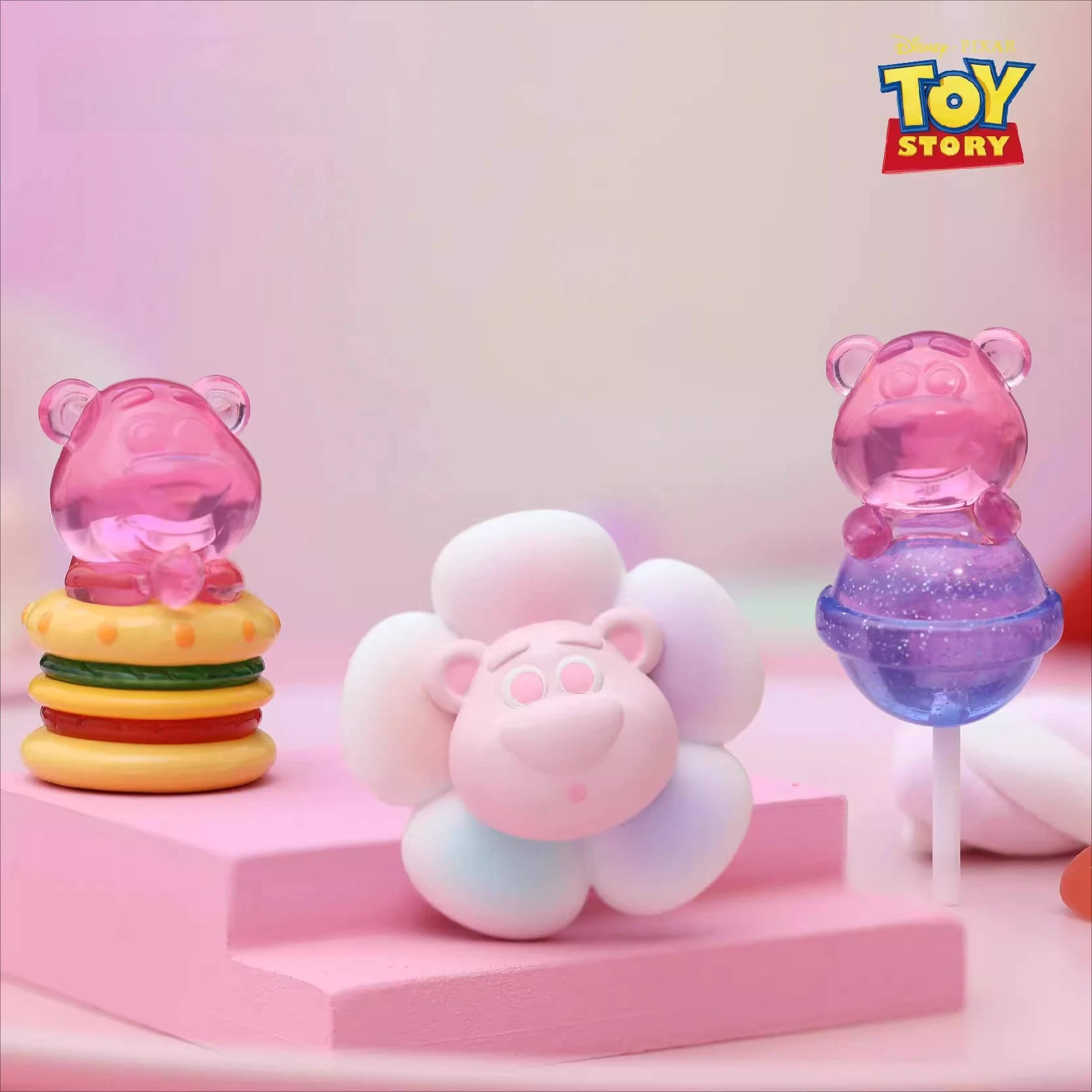 Disney pixar morango urso caixa cega, figuras colecionáveis temáticas doces, brinquedo história surpresa série aleatória conjunto de modelo colecionável