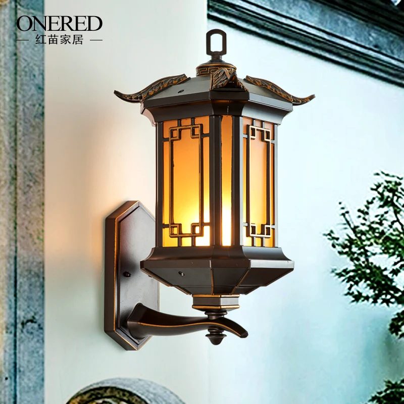 Medieval outdoor wall lamp, waterproof garden lamp, balcony exterior wall lamp, super bright outdoor Chinese villa door lights o