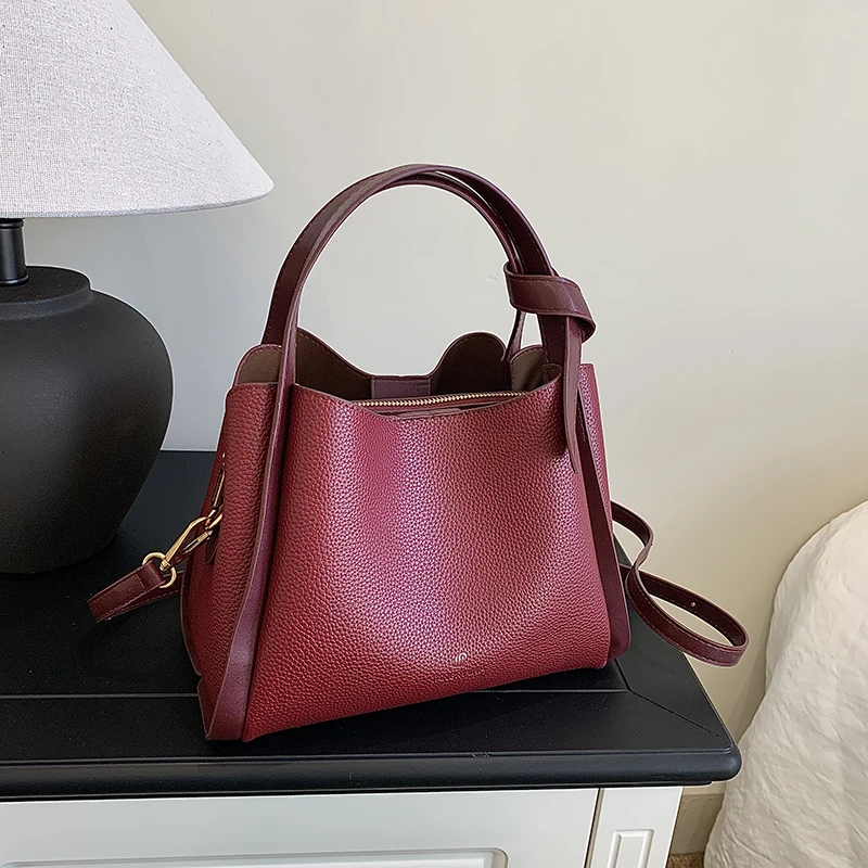 

Unique Luxury Diaper Bags For Women Designer Leather Shoulder Bag Elegant Minimalist Vintage Large Capacity Classic Fashion