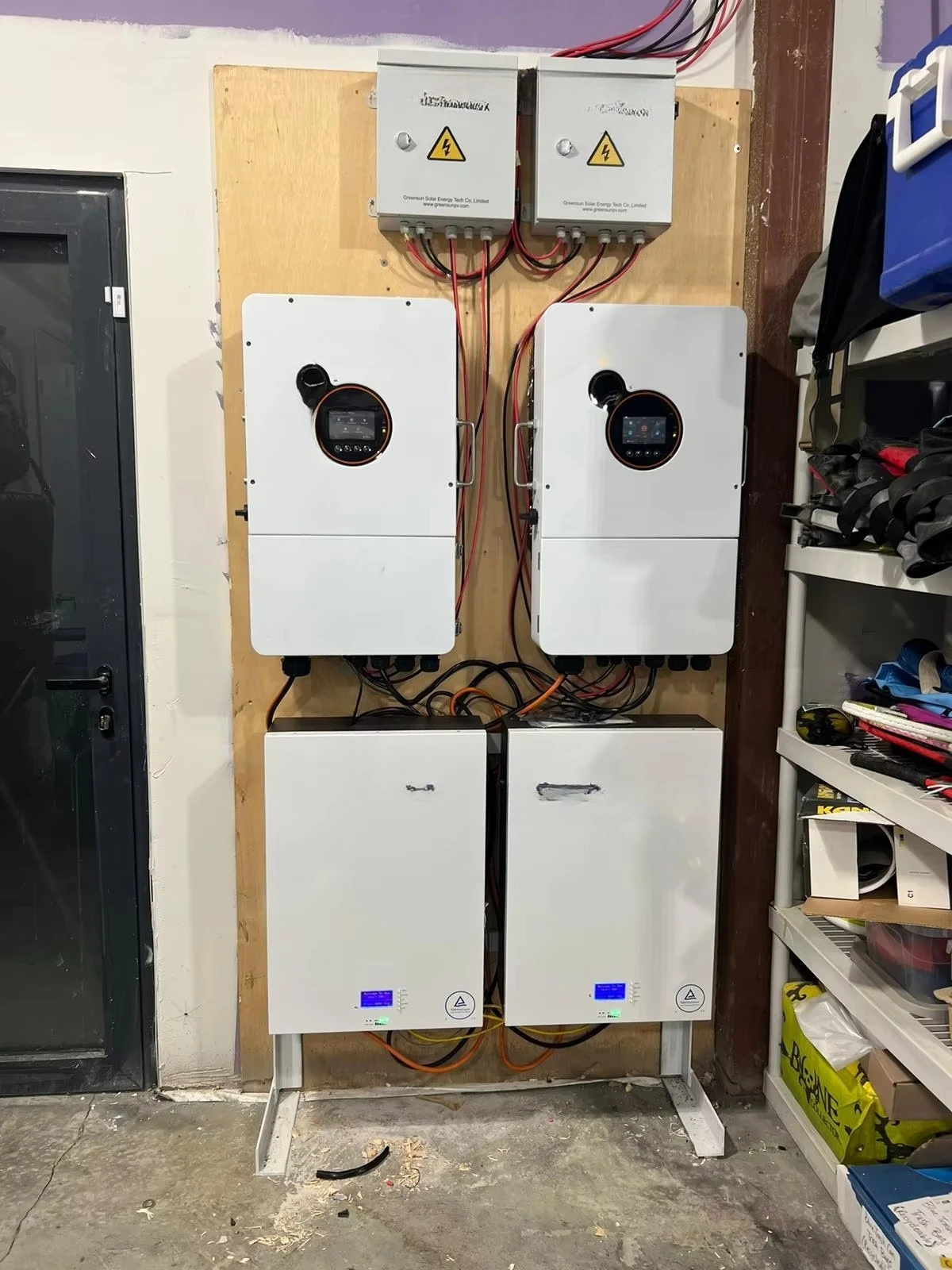 Split Phase 48V Hybrid 8KW 10KW 12KW Solar Power Inverter With Charge Controller