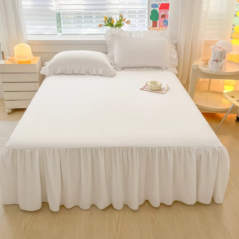 

Beautiful Soft 3 Piece Set Ruffles Bedding Set=1 Bedspread + 2 Pillow Covers- Bedskirt for Total Coverage-17 Inch Height