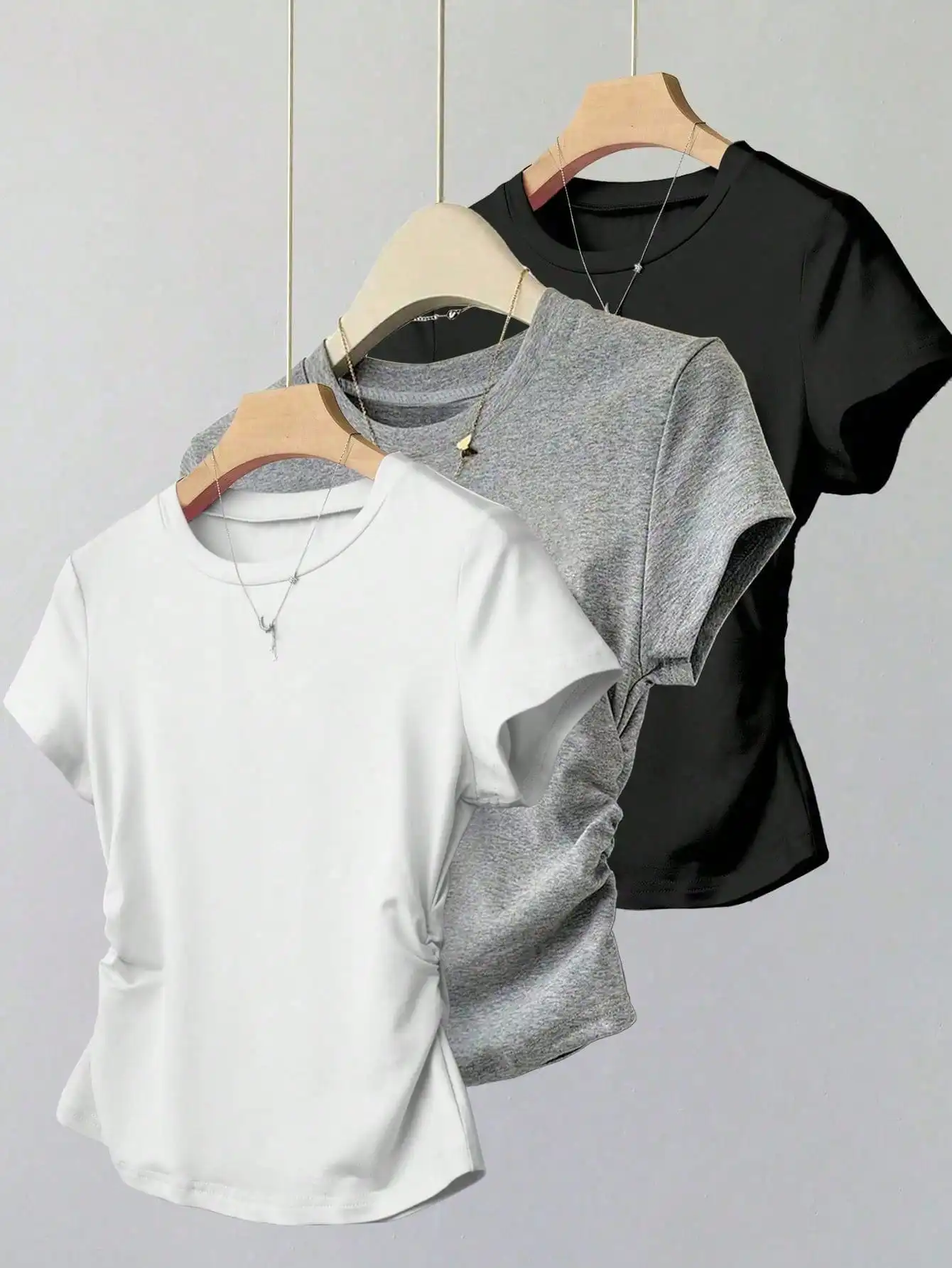 

Fashionable new women's solid color short-sleeved T-shirt three-piece set