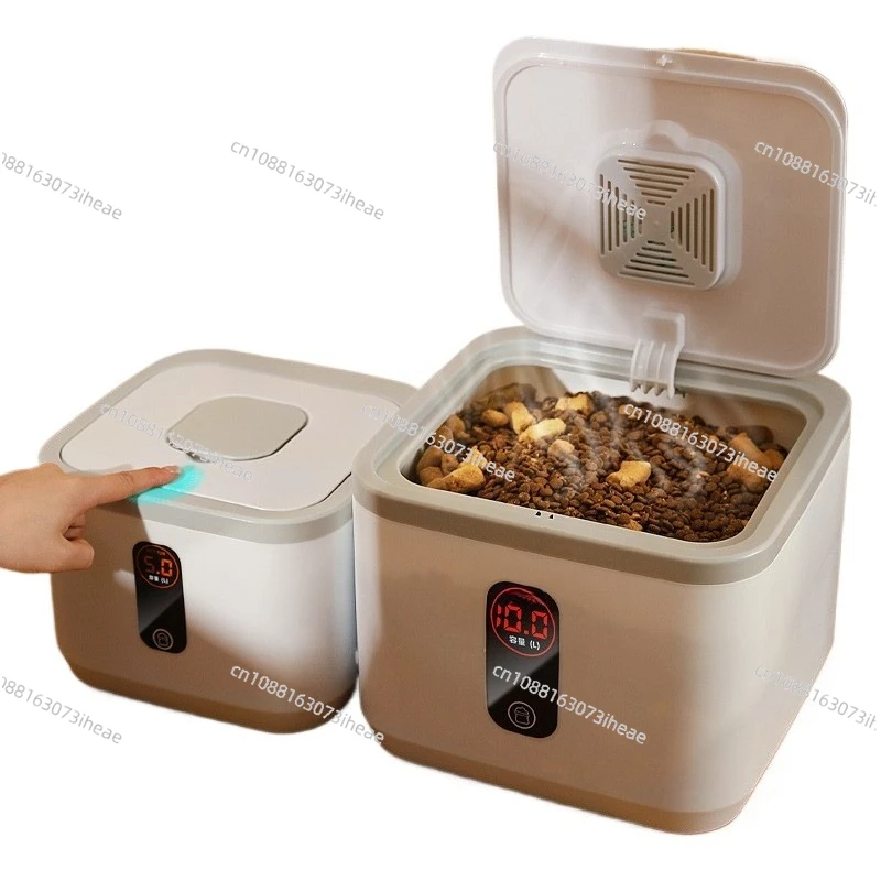 

Pet Food Container: Airt Storage Bin for Dry Kibble & Treats, Large Capacity.