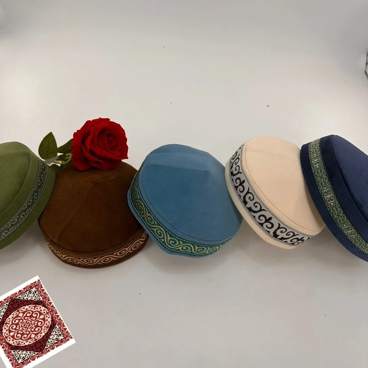 Gorras musulmanas para hombres, sombrero de oración bordado a mano, Hijab islámico Kufi, Arabia Saudita, moda judía, envío gratuito, 03292