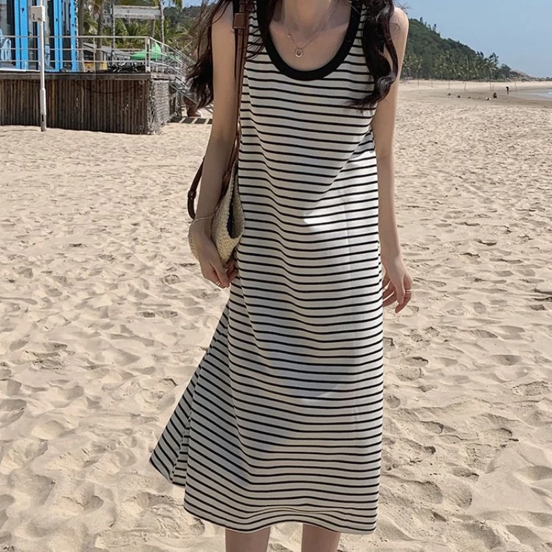 الصيف مخطط حزام طويل كاميس سترة فستان المرأة فضفاضة تي شيرت غير رسمي الركبة طول عطلة الشاطئ الشاطئ طويل ألف خط تنورة