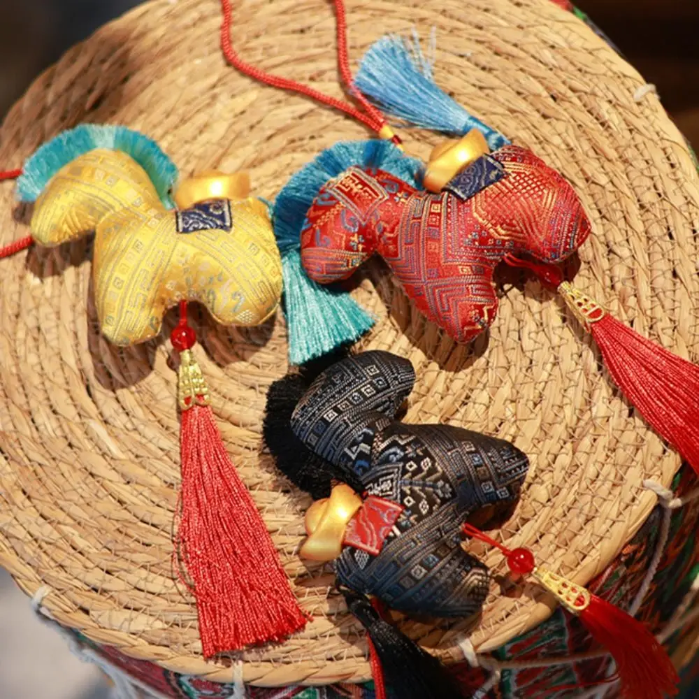 ตุ๊กตาม้าขนนุ่มน่ารัก ตุ๊กตาสัตว์ปีมะโรง ของตกแต่งแขวน ตุ๊กตาโพนี่พวงกุญแจ 10 ซม. ของประดับกระเป๋าแบบนุ่ม