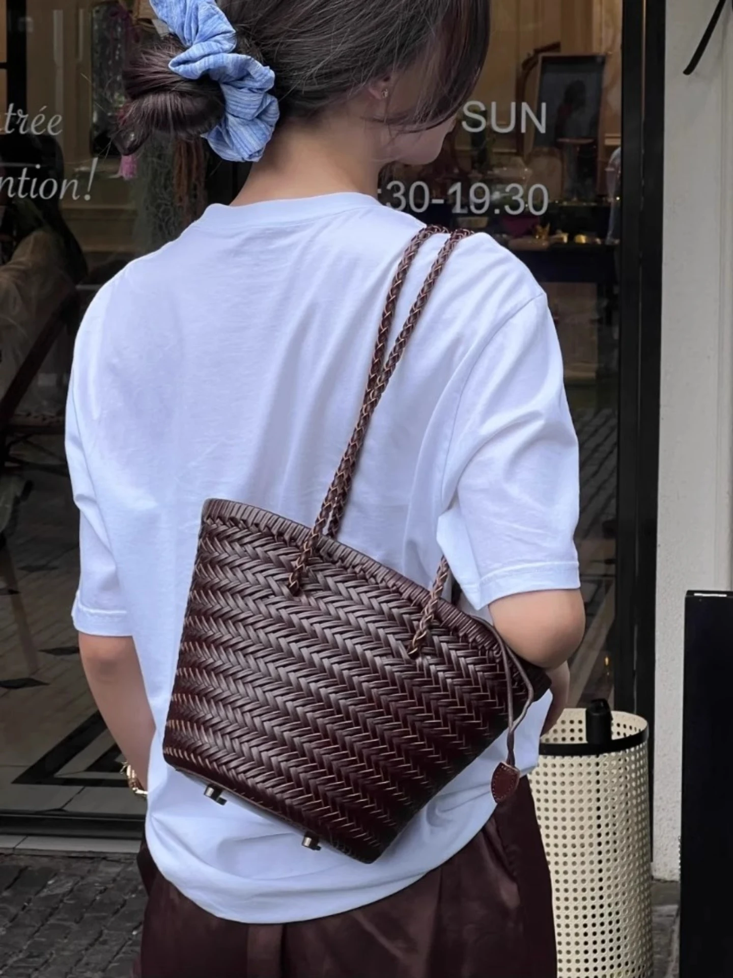 

Handmade Woven Genuine Leather Bucket Bag Large Capacity Cowhide Tote Bag Vintage Shoulder Bag For Women Crossbody Shopping Bag