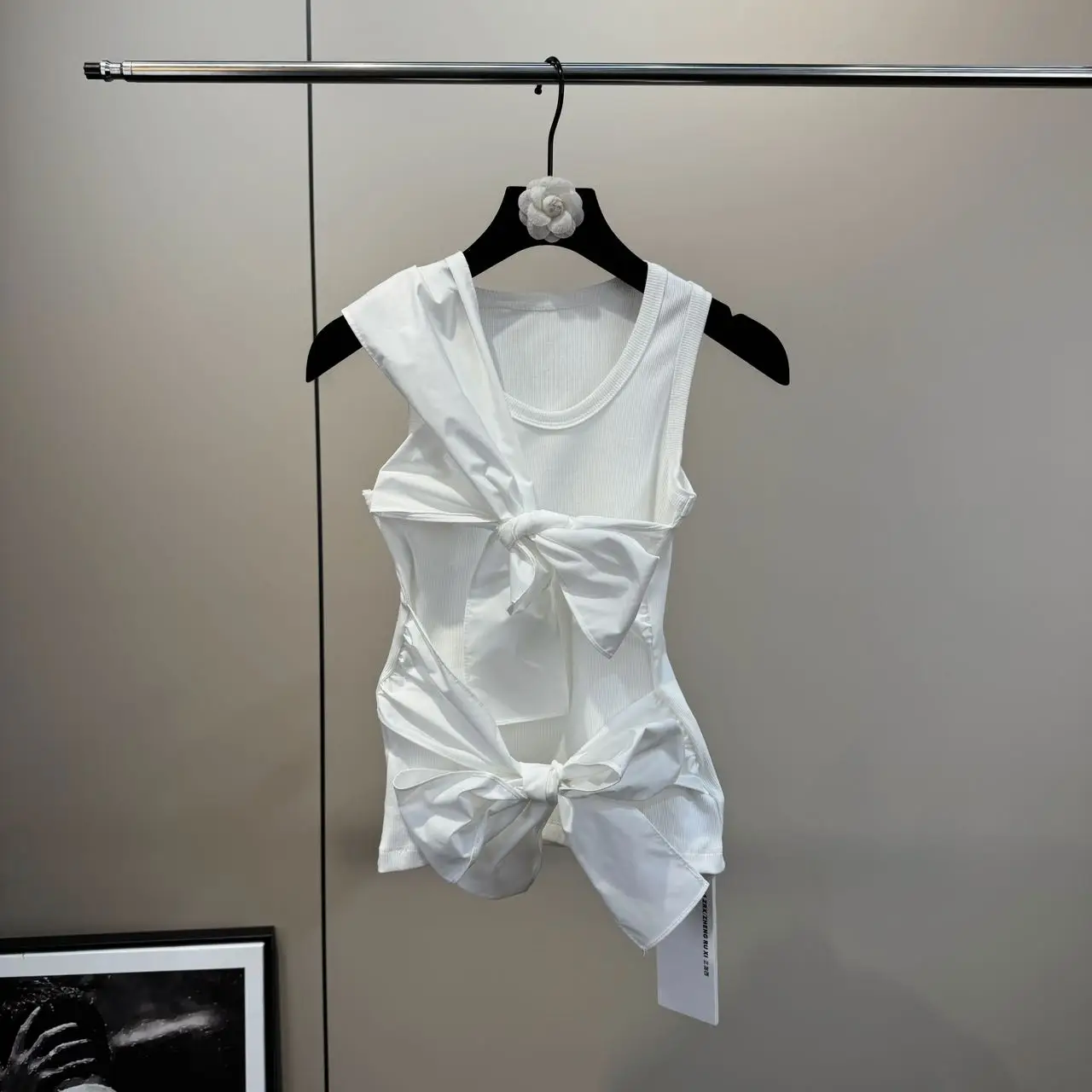 

Women Summer Sleeveless Round Neck Bow Knitted White Tank Tops Night Club Celebrity Party Birthday Stretch Designer Vest