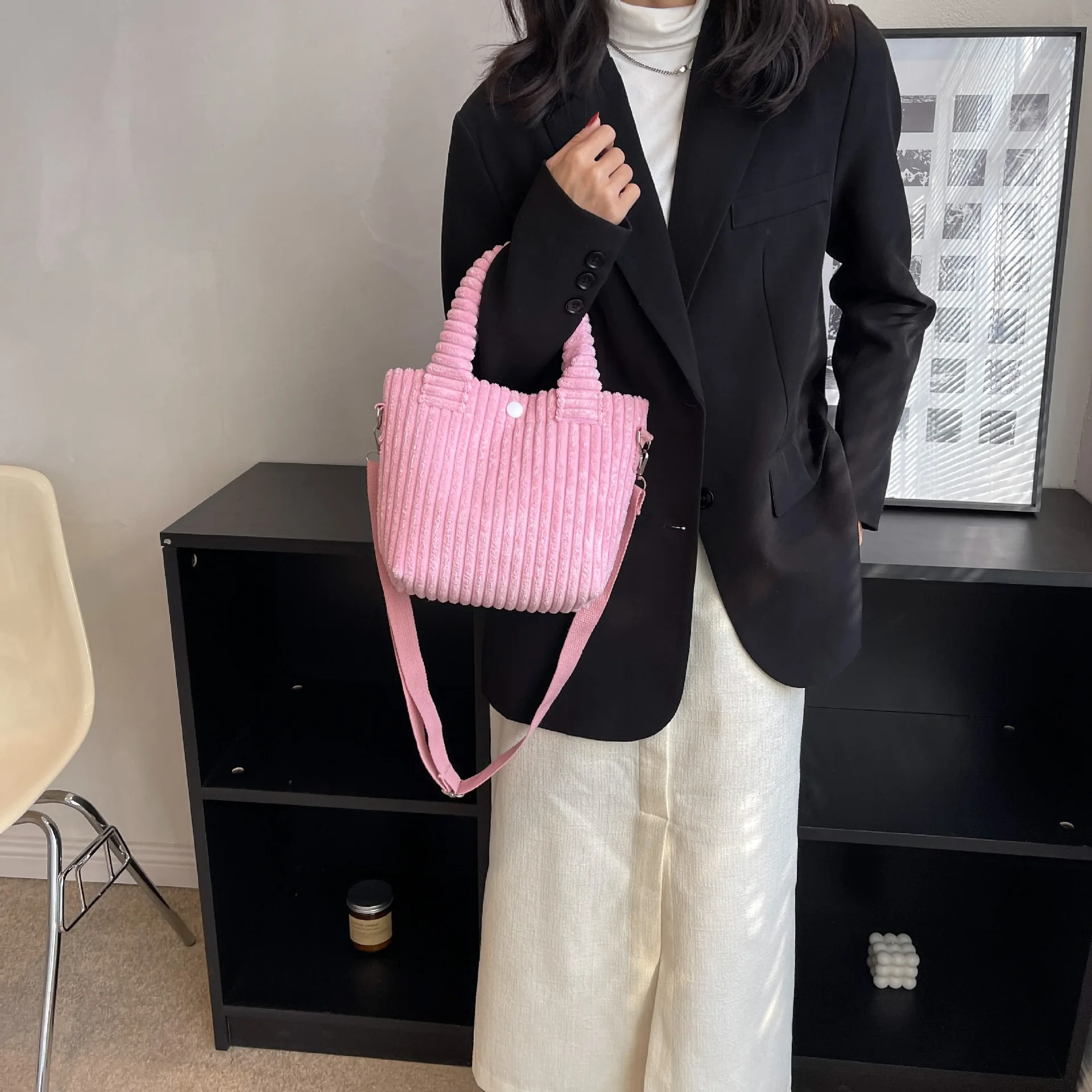 Damen 2026 Herbst-Winter Neuer Stil Koreanische Ins Denim Samt Plüsch Schulter-Umhängetasche Hochwertige Handtasche für Frauen – Detail 21
