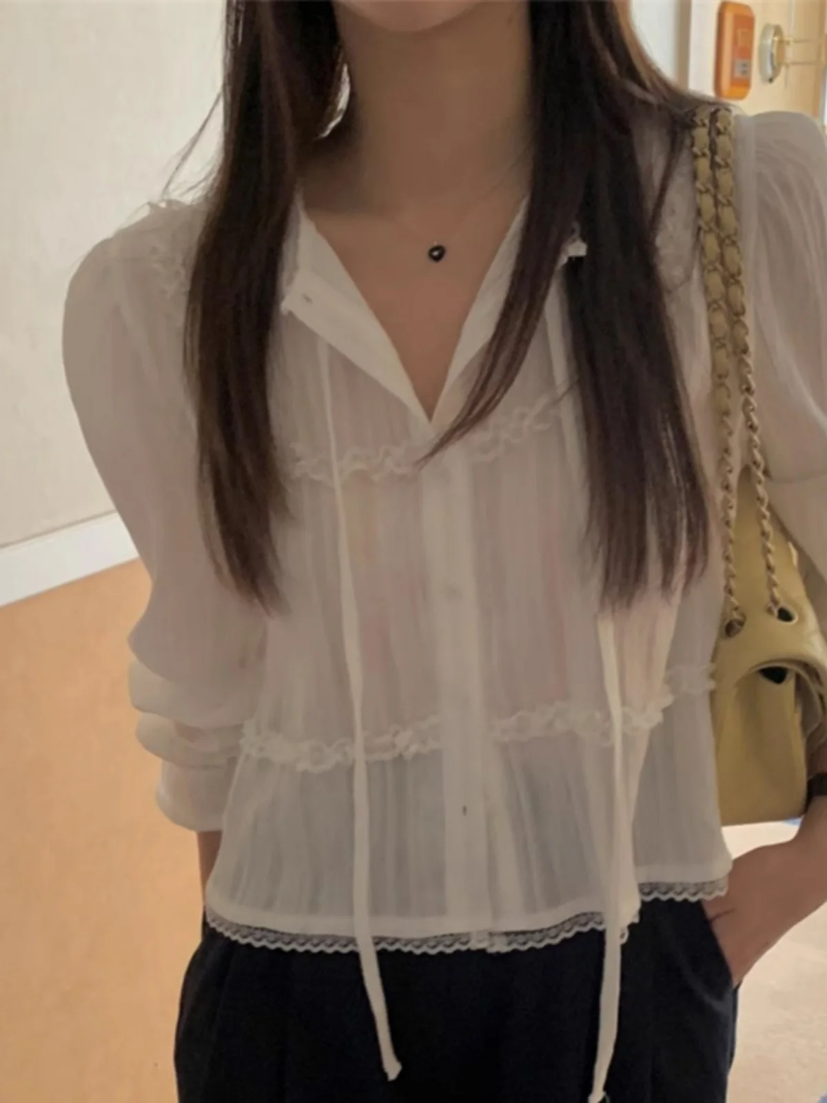 Early Autumn Long Sleeve Lace Bowed Tie Loose Women's Shirt Design Sensation Small Audience Versatile Fairy like Top