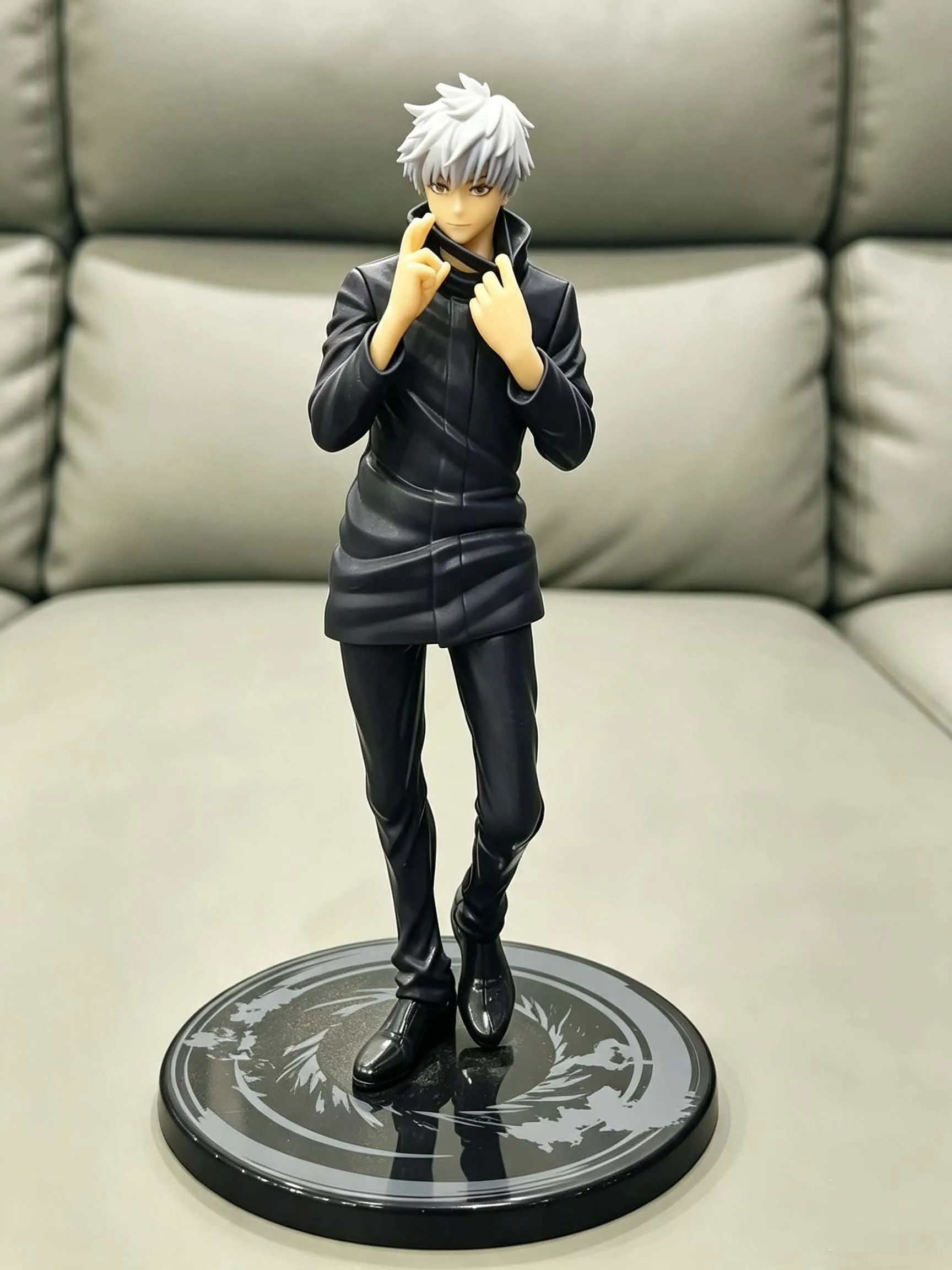 Neue 21cm Jujutsu Kaisen Anime Figur Gojo Satoru Anime Statue PVC Actionfigur Sammlermodell Spielzeug Kinderdekoration Puppe