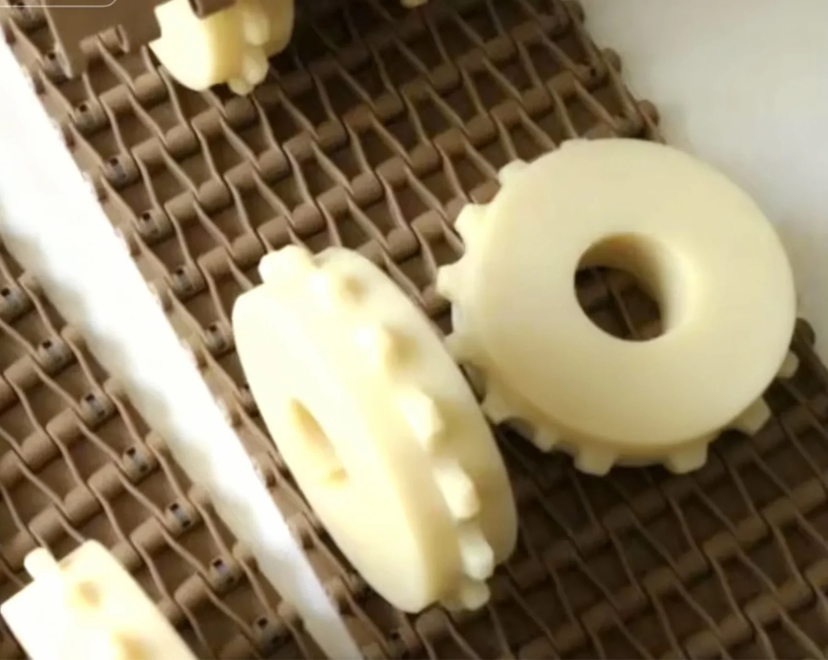 

Звездочка литая впрыска, 2 шт., 10 зубьев-внутреннее отверстие 20, внешний диаметр: 62 мм